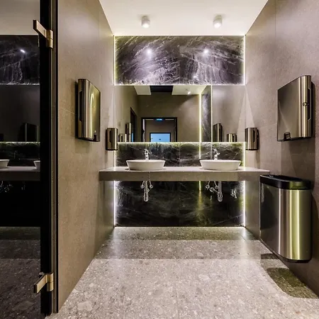 酒店 维斯皮安斯基酒店 3*