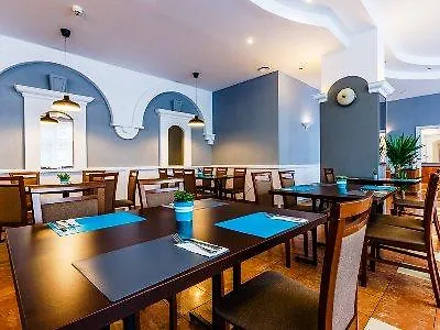 酒店 维斯皮安斯基酒店 3*